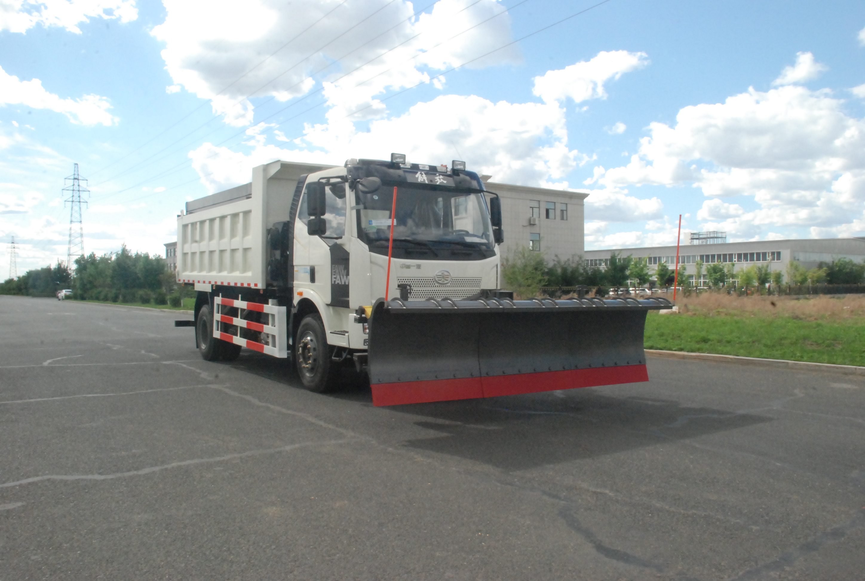 BLD5180TCXCA6型（18噸）綜合除雪車(圖2)